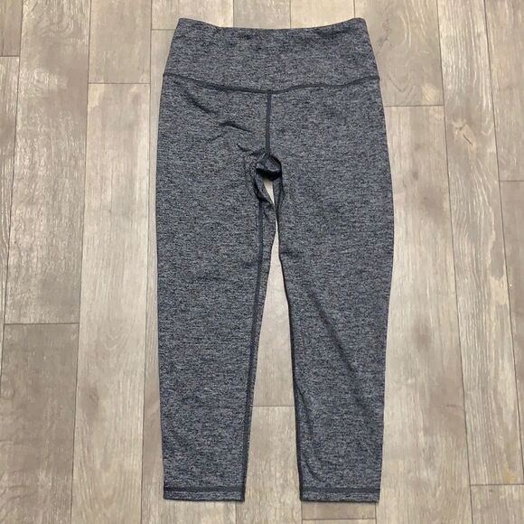 Victoria‎ Secrets VSX Sport Capri Active Leggings - Picture 1 of 8
